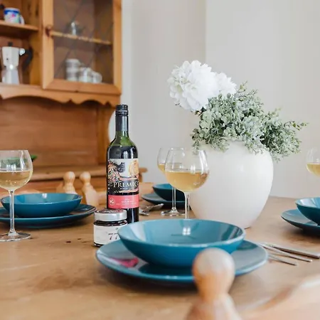 Seafront With Stunning Views Of Ghadira Апартаменты Is-Sellum