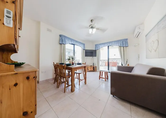 Seafront With Stunning Views Of Ghadira * Is-Sellum