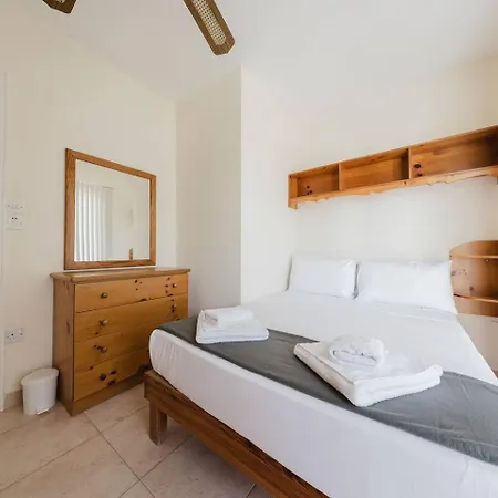 Seafront With Stunning Views Of Ghadira Apartman *