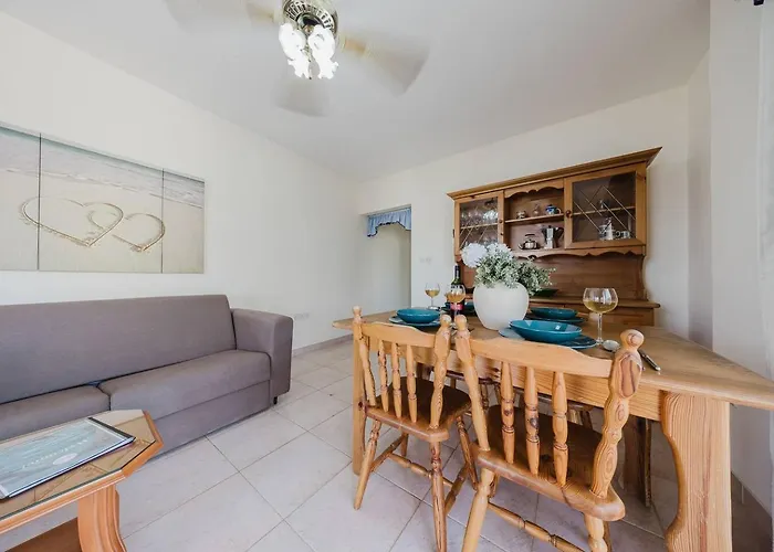 Seafront With Stunning Views Of Ghadira Apartamento *